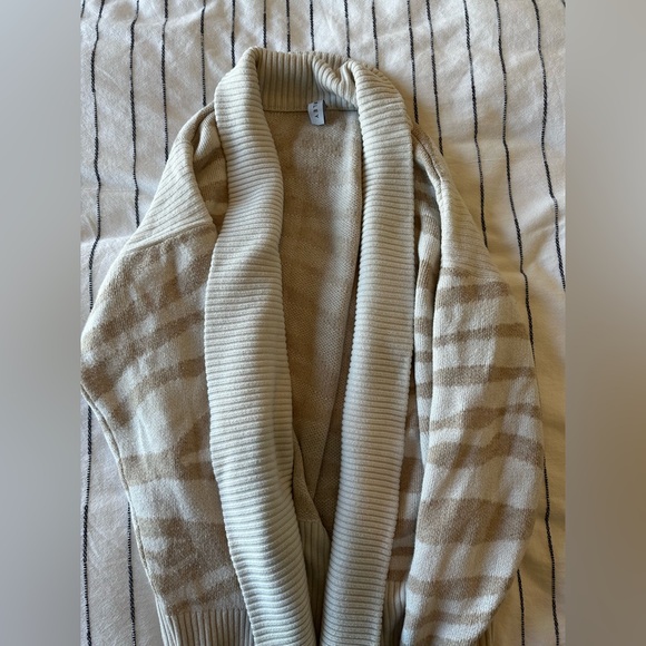 Varley Neutral Animal Print Cardigan - Picture 3 of 4